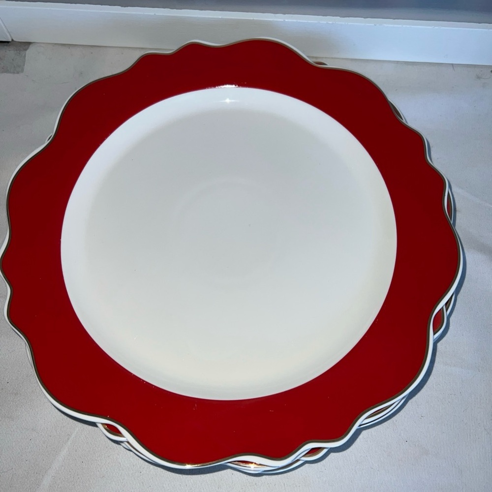 GRACE'S TEAWARE Dinner Plates Red Band Gold Trim Scalloped Edge NWOT Set (4) 11”